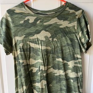 T-Shirt in Camo